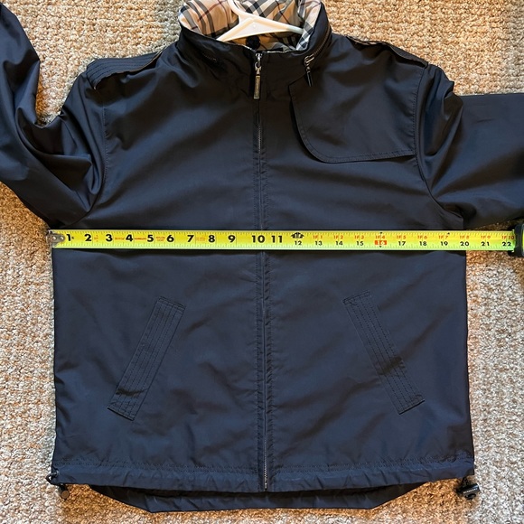 Burberry London Black 150A Jacket with Khaki Plaid Accents and Zipper Hood - Picture 16 of 16